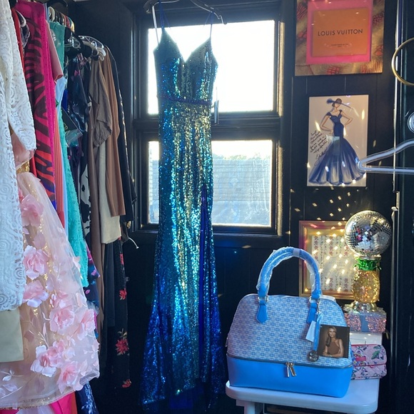 SUPER CUTE BY J.MICHAEL PROM GOWN NWT SIZE 8 GREAT PRICE!!! - Picture 17 of 17